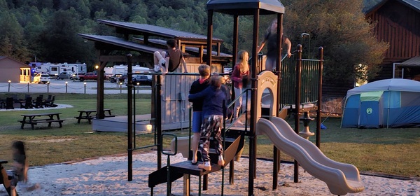 VOLUNTEER'S LANDING Photo 12